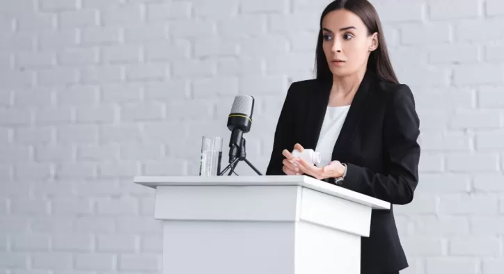 Topluluk Önünde Konuşma Korkusu Mu Yaşıyorsunuz?
