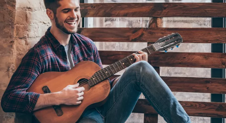 Gitar Nasıl Çevrimiçi Öğretilir (Nihai Kılavuz)