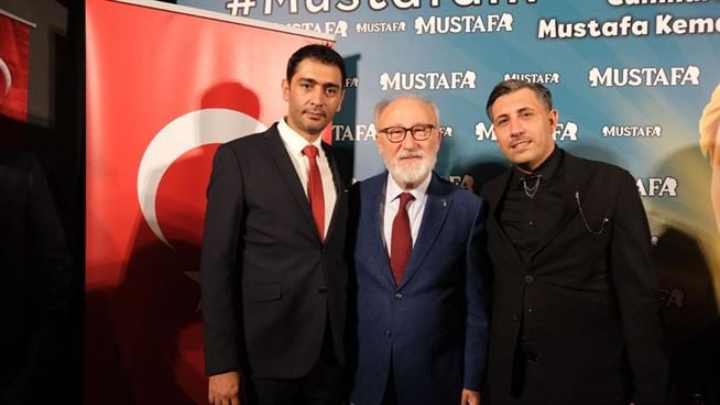 “Mustafa” Filminin İstanbul Galasına Yoğun İlgi: Çocuklar Atatürk’ün Çocukluğunu Beyaz Perdede İzledi – Haberler