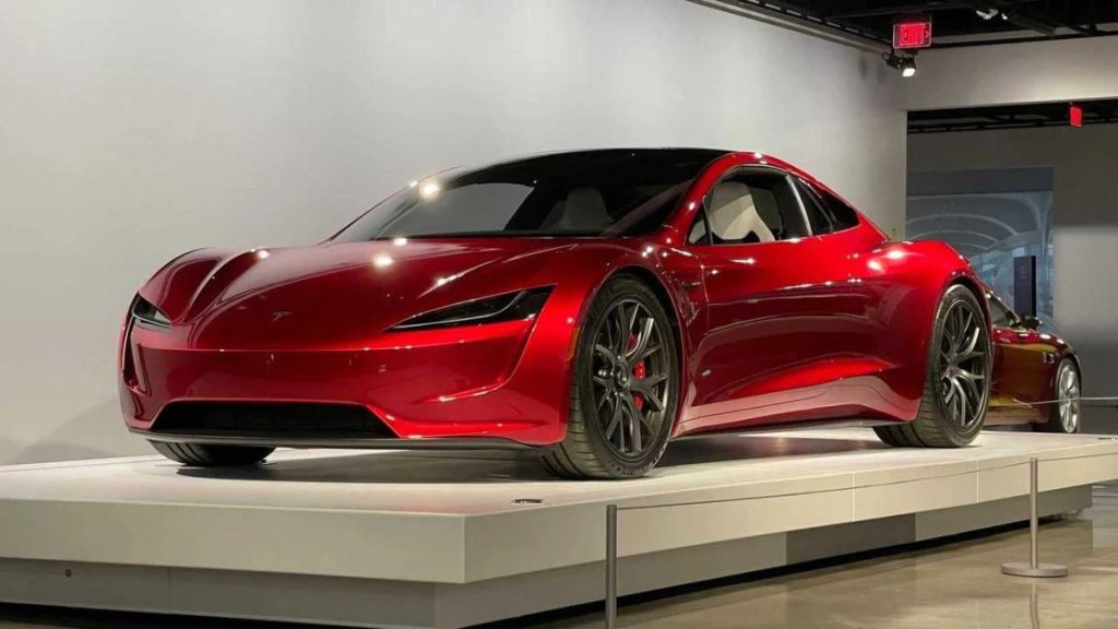 Tesla Roadster’ın çıkış tarihi bir kez daha ertelendi