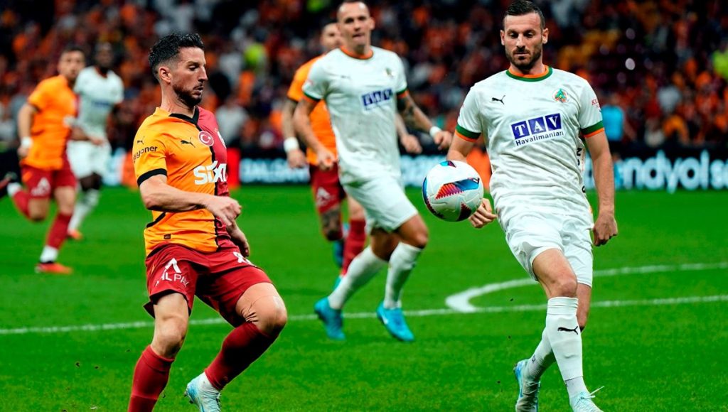 Galatasaray milli araya namağlup giriyor