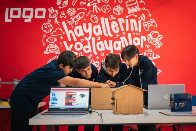 Logo Yazılım “Hayallerini Kodlayanlar” Projesi ile Deprem Bölgesine Odaklanıyor
