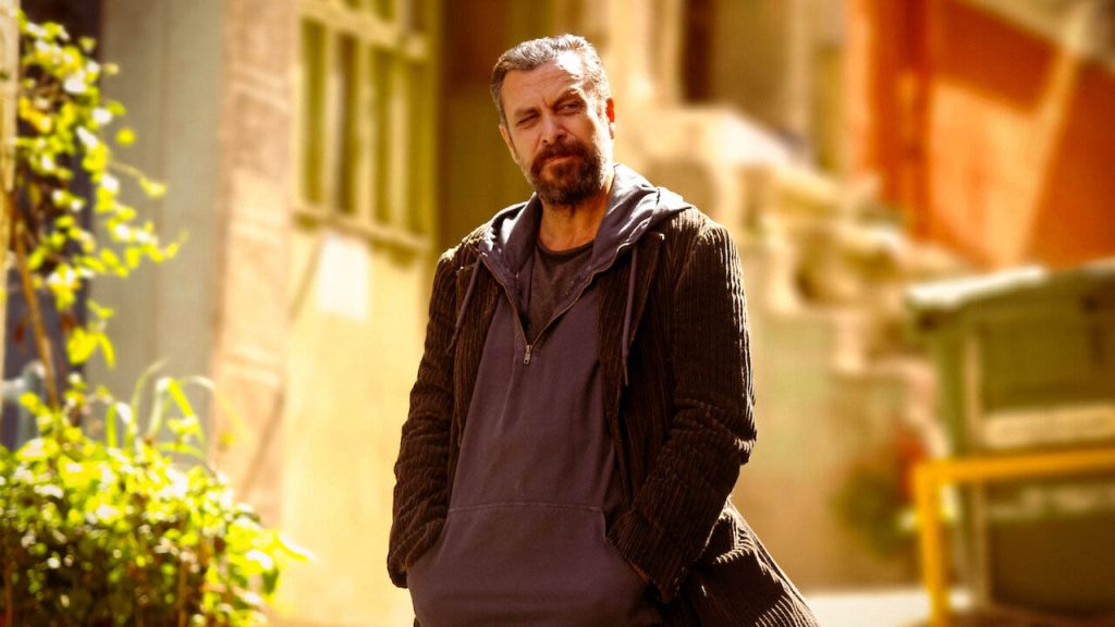 Netflix, Meraklı Adamın 10 Günü Filminden İlk Fragmanı Yayınladı