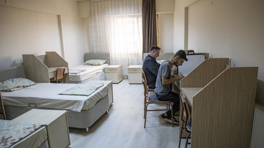 Gençlik ve Spor Bakanlığı’ndan ‘yurt’ açıklaması: 100 öğrenciden 96’sı yerleşti