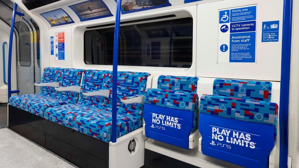 PlayStation, 30. yılını metroyu dekore ederek kutladı!