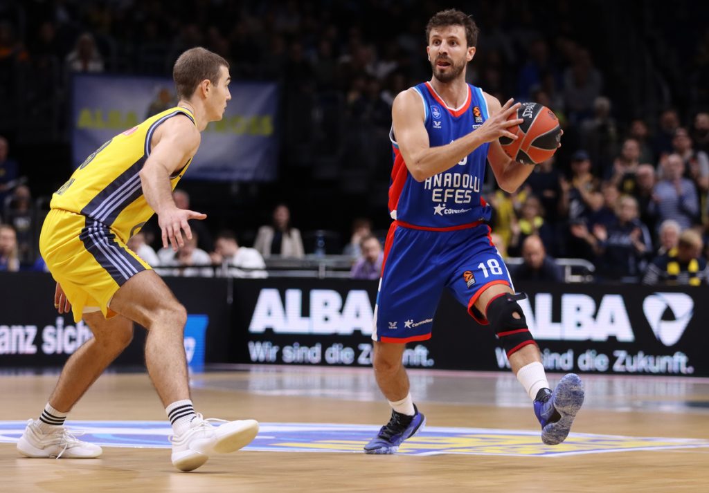 Anadolu Efes deplasmanda farka koştu – Basket Dergisi