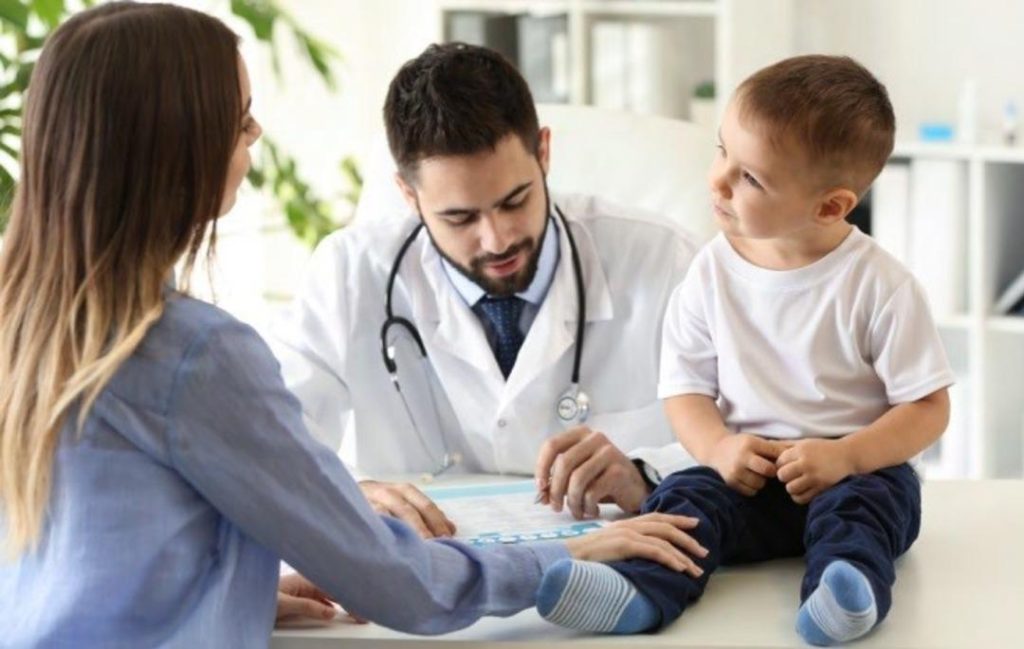 Viral enfeksiyonlar zirve yaptı: Uzmanından çocuklu ailelere önemli uyarılar!