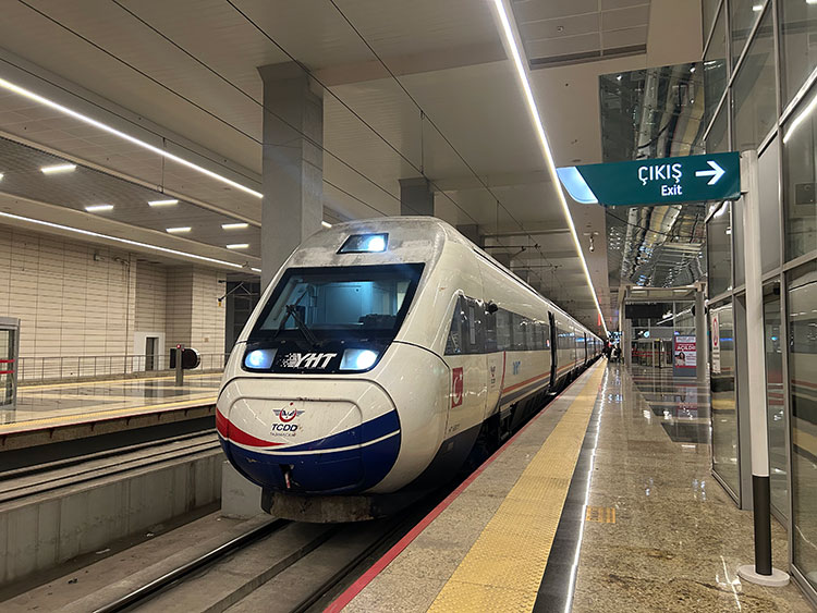 YHT Yüksek Hızlı Tren Bilet Fiyatları 2025 Güncel Listesi