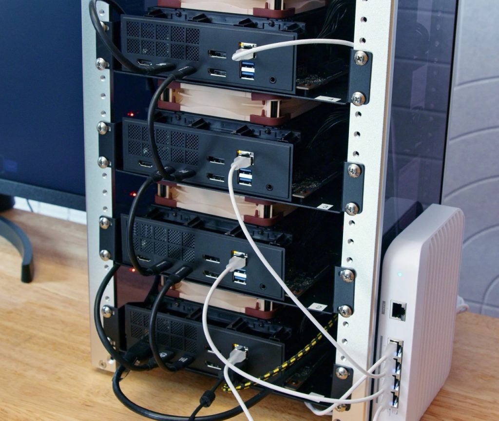 Modüler masaüstü Framework Desktop AMD Strix Halo ile geliyor