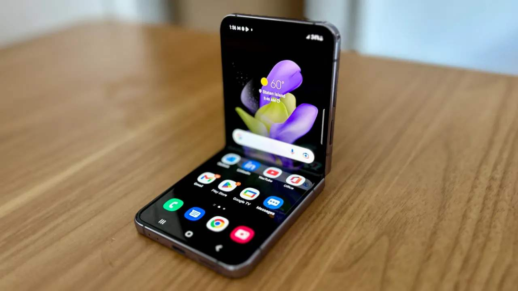 Samsung Galaxy Z Flip 3 Mart 2025 güncellemesi aldı