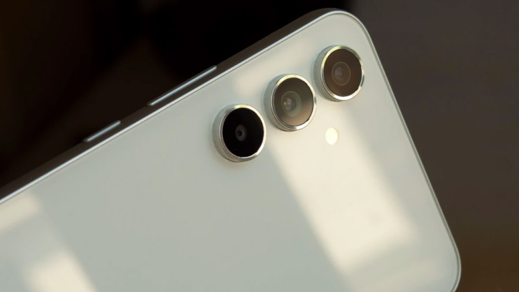 Samsung Galaxy A53 Mart 2025 güncellemesi aldı