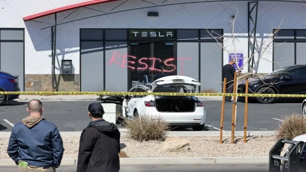 FBI, saldırılara karşı Tesla’yı koruyacak!