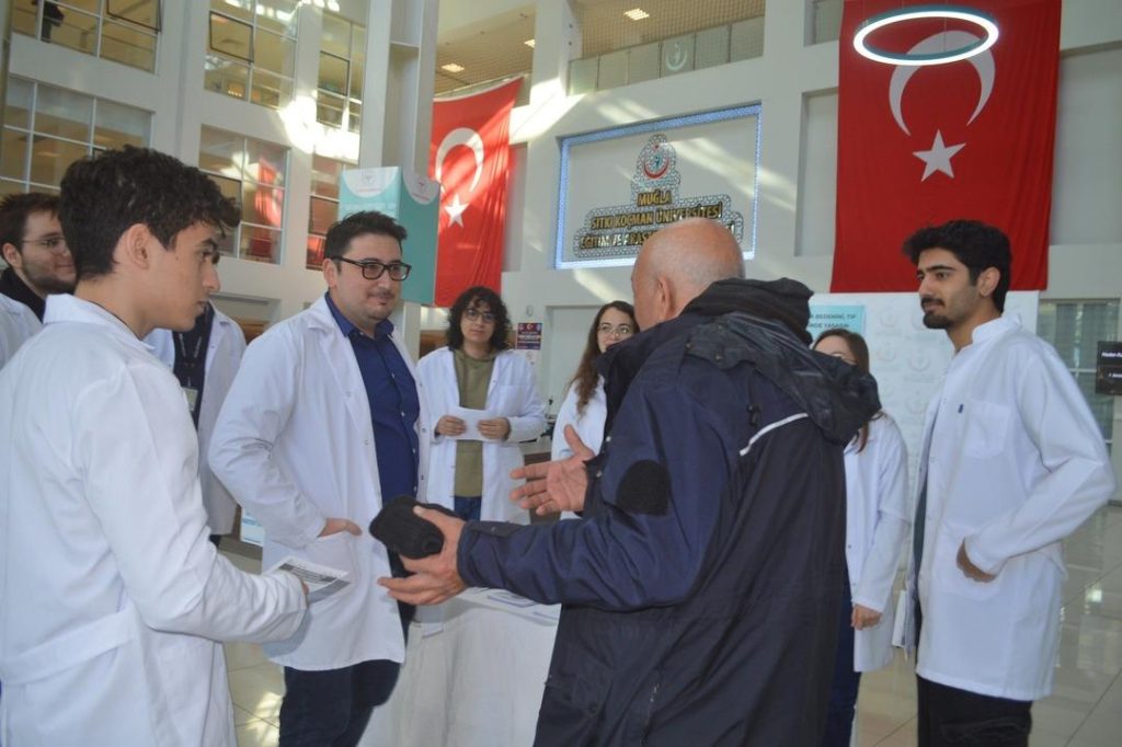 Muğla’da kadavra bağışı farkındalık standı kuruldu: “Bağışla bedenini, tıp eğitiminde yaşasın”
