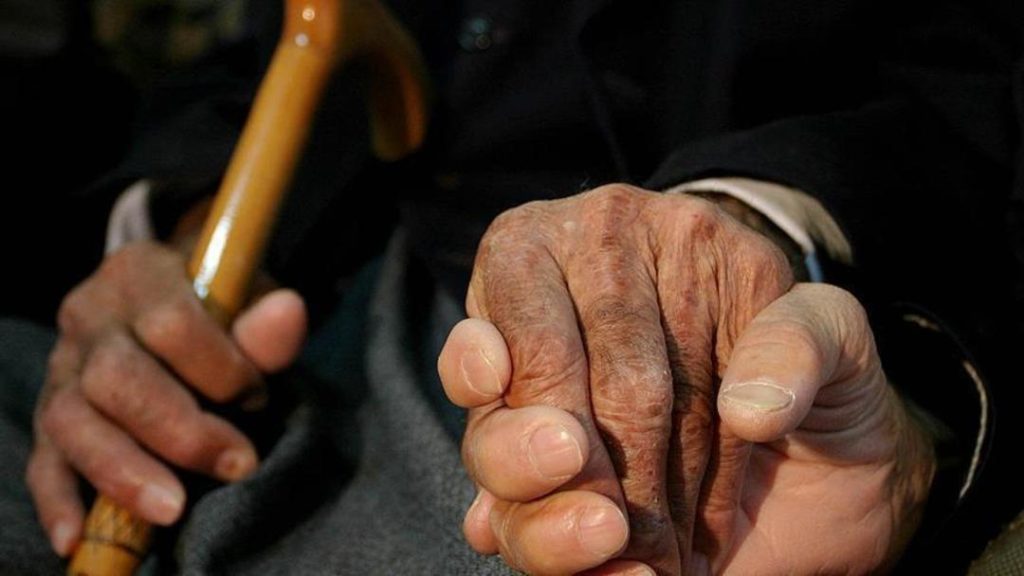 Parkinson alarmı: 10 milyon kişiyi etkiliyor! Bu hastalığı olanlar nasıl beslenmelidir? Uzmanlar uyardı…