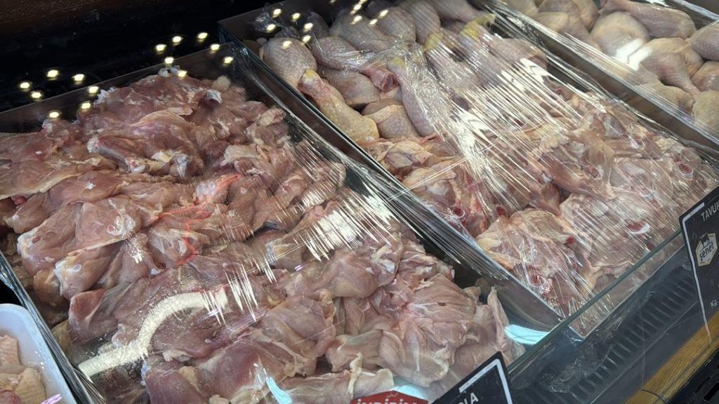 Tavuk eti yemeden önce bunlara dikkat edin! Zehirlenmelerin en sık nedeni nedir? Uzmanlar uyardı…