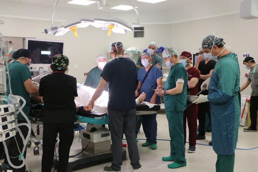 Dünyada en sık görülen 3. tehlikeli hastalık: Kolorektal kanseri… Uzmanlar uyarıyor: 20’li yaşlara kadar indi, çok fazla artmış durumda”