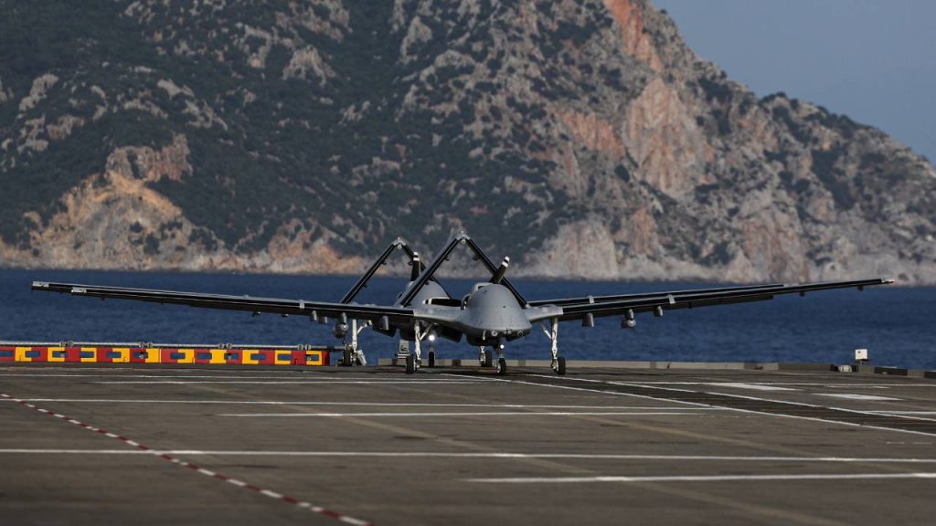 Bayraktar TB3 SİHA’lar TCG Anadolu’ya konuşlandı