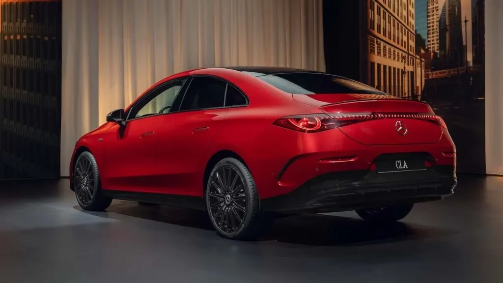 Mercedes, elektrikli CLA’daki şarj krizini çözecek!