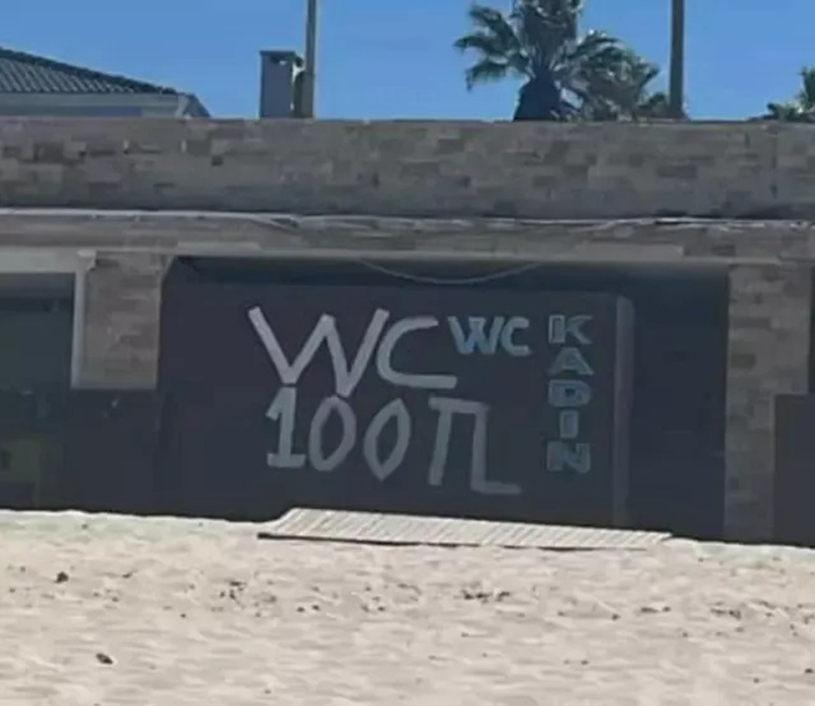 Tepkilerin Odağında: İzmir Çeşme’de Plaj Tuvaleti 100 TL Oldu!