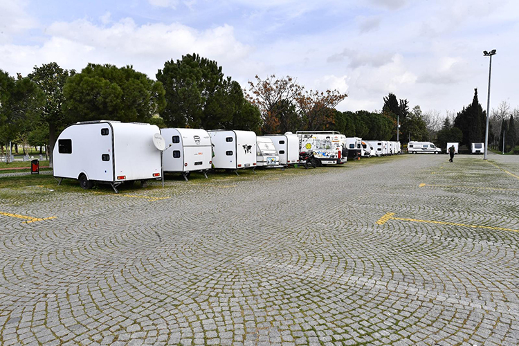 İzmir İnciraltı Karavan Ve Tekne Parkı 2025 Ücreti