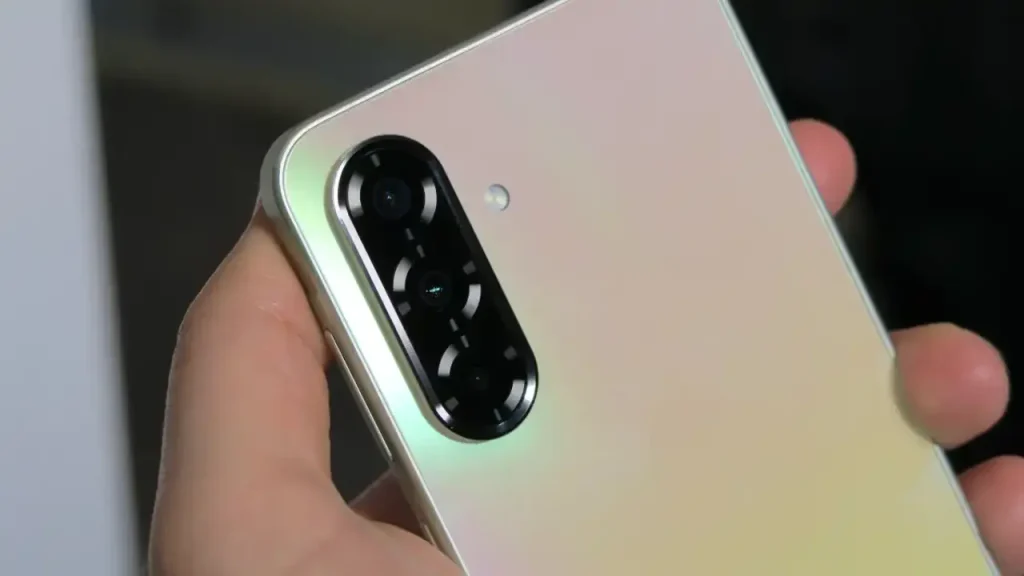 Galaxy A56 için One UI 8 testleri başladı