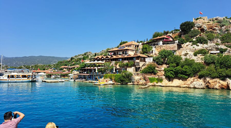 Antalya Kekova Tekne Turu 2025 Fiyatları – Kekova Tekne Turu: Rota – Tavsiyeler – Merak Edilenler