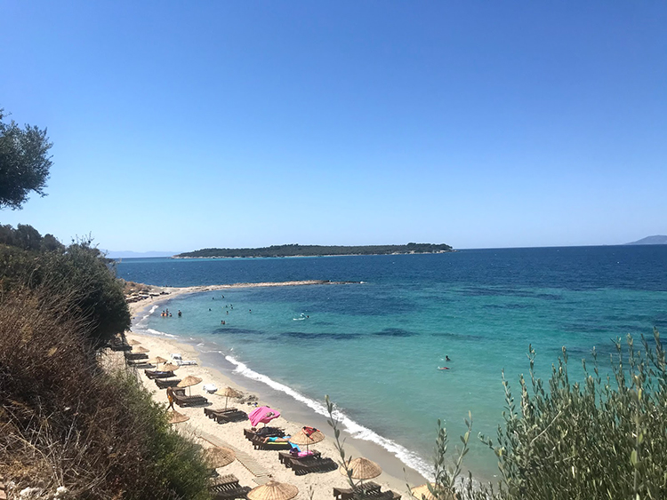 İzmir Dikili Pissa Koyu’na Giriş Ücretsiz Oldu