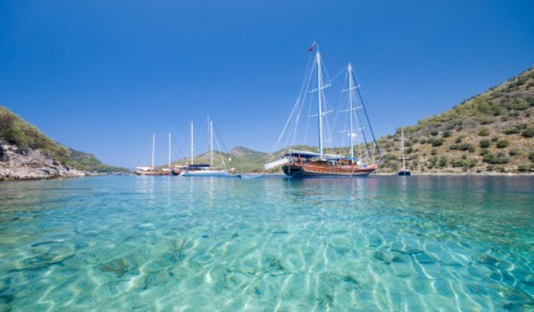 İzmir Dikili Tekne Turu 2025 Fiyatları – Dikili Tekne Turu: Rota – Tavsiyeler – Merak Edilenler