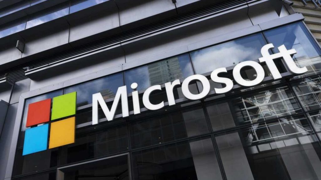 Microsoft, binlerce çalışanı ile yollarını ayıracak!