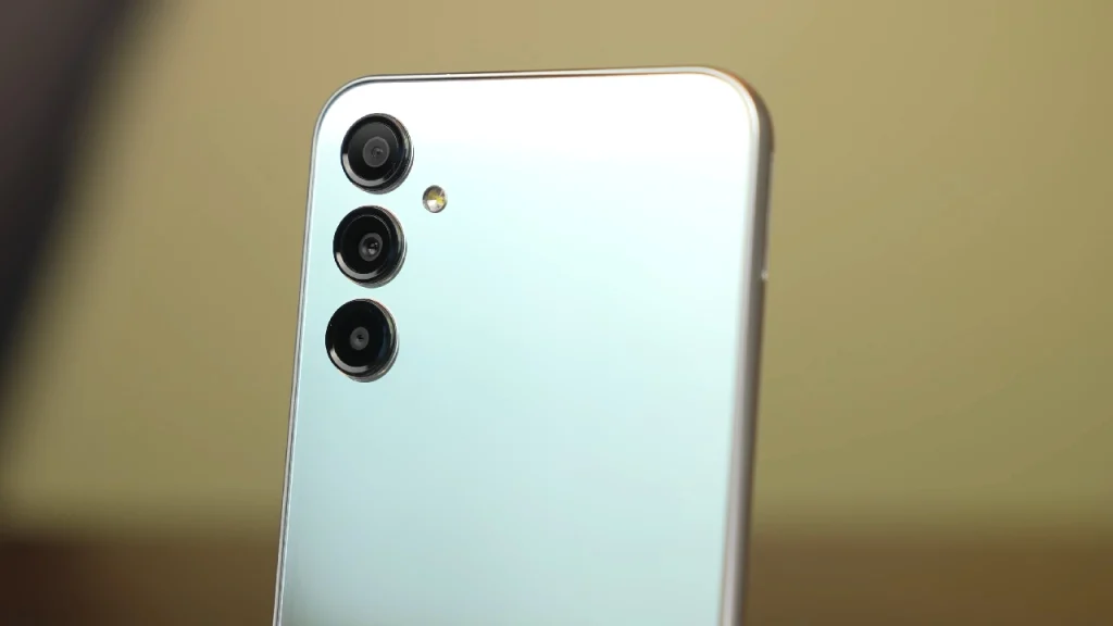 Galaxy A24 için One UI 7 güncellemesi yayında