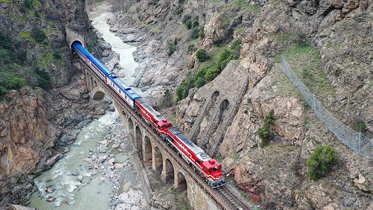 Turistik Karaelmas Ekspresi Seferleri Başladı: Turistik Karaelmas Ekspresi 2025 Bilet Fiyatları Ve Sefer Tarihleri