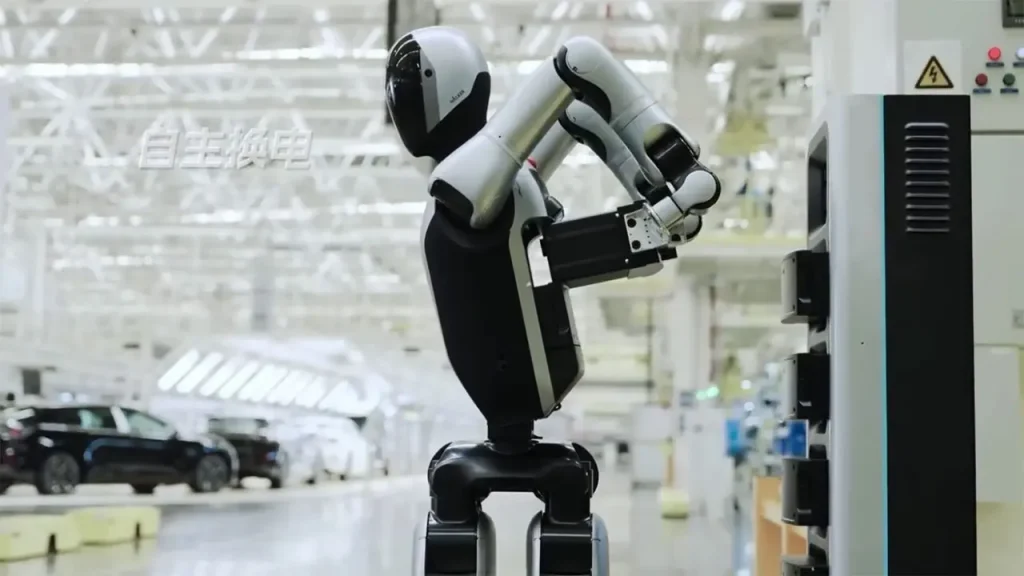 Kendi bataryasını değiştirebilen robot geliştirildi
