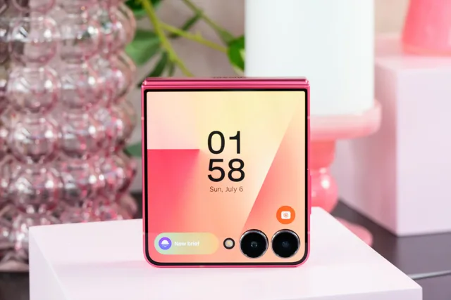 Samsung Galaxy Z Flip7: Uçtan Uca Genişleyen Yeni FlexWindow Ekran