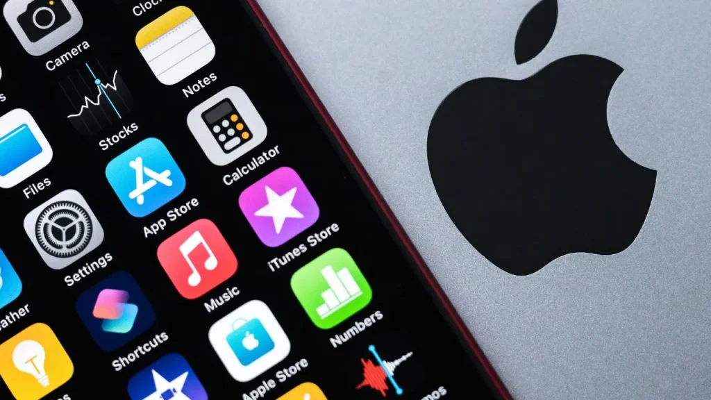 Apple ilk kez mağaza kapatıyor