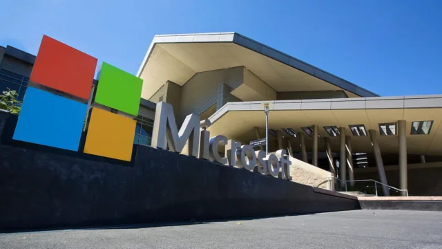 Microsoft 9 Bin Çalışanını İşten Çıkarıyor