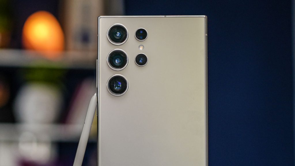 Galaxy S26 Ultra yeni ekran teknolojisi ile geliyor