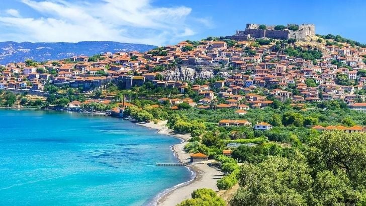 Türkiye’den feribotla gidebileceğiniz Yunan Adaları
