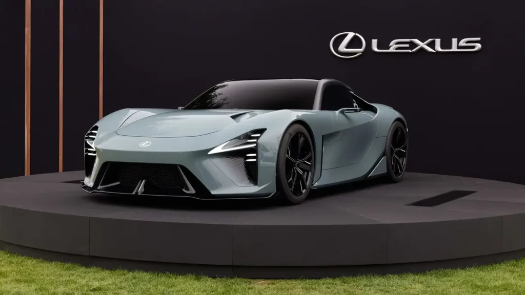 Lexus yeni nesil spor aracını tanıttı