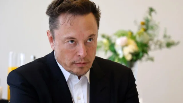 Elon Musk, App Store sıralamalarında hile yapıldığı iddiasıyla Apple’a dava açıyor