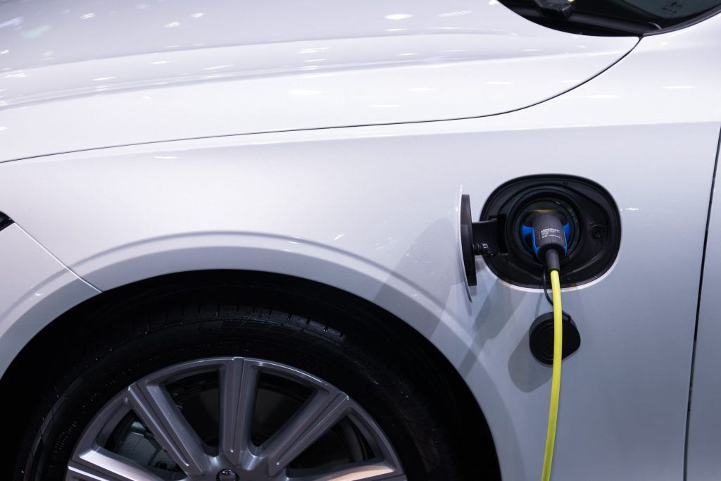Yaklaşık her 5 yeni otomobilden biri elektrikli