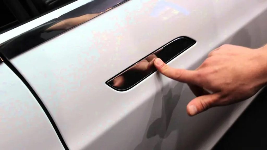 Çin otomatik kapı kollarına kafayı taktı